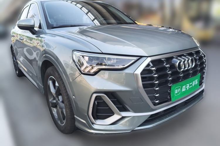 Used Audi Q3 2022 35 TFSI Fashion Dynamic Model Front Right 45 Deg