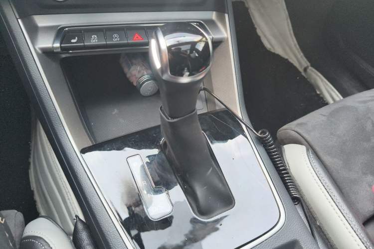 Used Audi Q3 2022 35 TFSI Fashion Dynamic Model Gear Lever