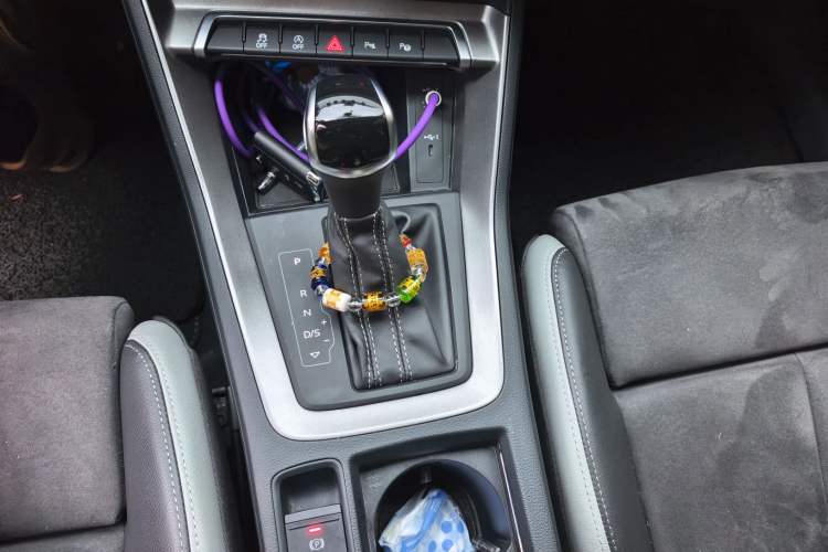 Used Audi Q3 2022 35 TFSI Fashion Dynamic Model Gear Lever