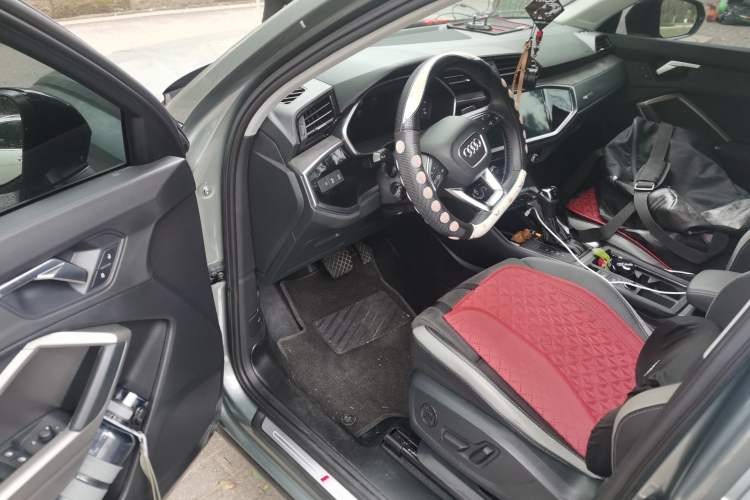 Used Audi Q3 2022 35 TFSI Fashion Dynamic Model Interior 3