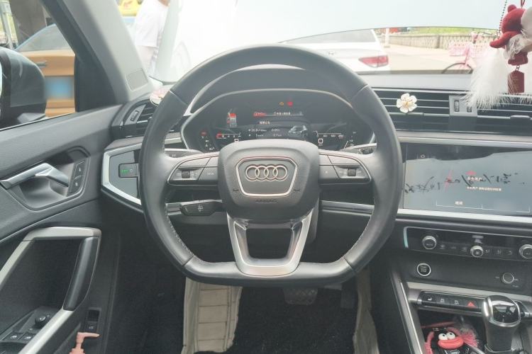 Used Audi Q3 2022 35 TFSI Fashion Dynamic Model Steering Wheel