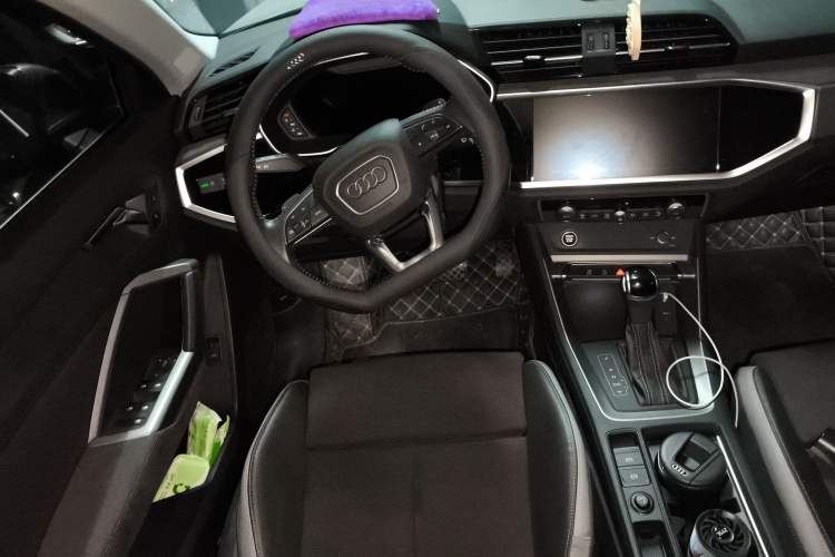 Used Audi Q3 2022 35 TFSI Fashion Dynamic Model Steering Wheel