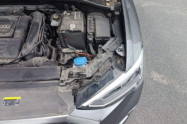 Used Audi Q3 2022 35 TFSI Fashion Dynamic Model Engine Bay Left