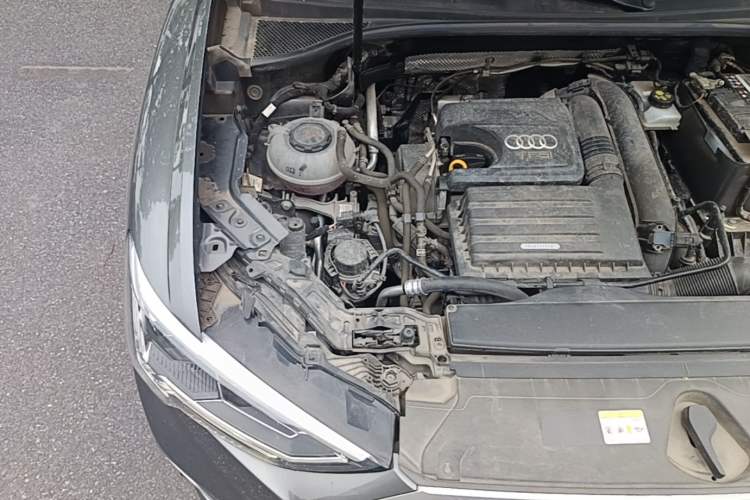 Used Audi Q3 2022 35 TFSI Fashion Dynamic Model Engine Bay Right