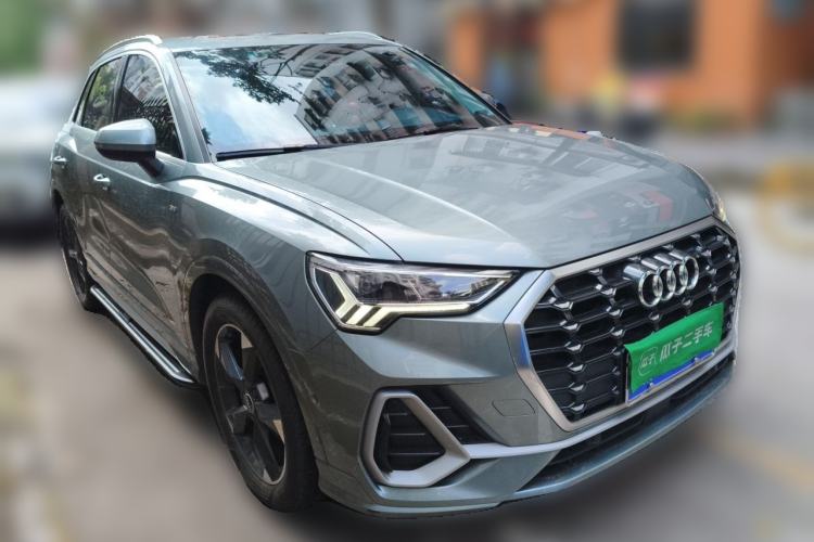 Used Audi Q3 2022 35 TFSI Fashion Dynamic Model Front Right 45 Deg