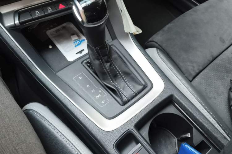 Used Audi Q3 2022 35 TFSI Fashion Dynamic Model Gear Lever