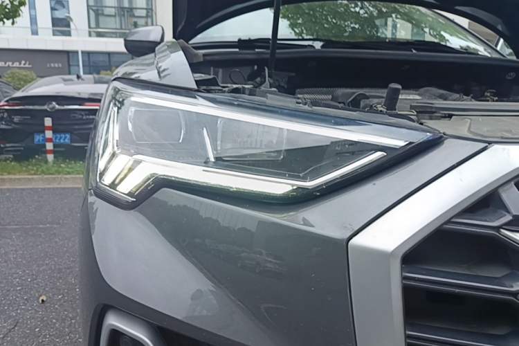 Used Audi Q3 2022 35 TFSI Fashion Dynamic Model Right Front Headlight