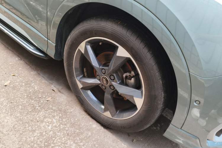 Used Audi Q3 2022 35 TFSI Fashion Dynamic Model Right Front Wheel Hub