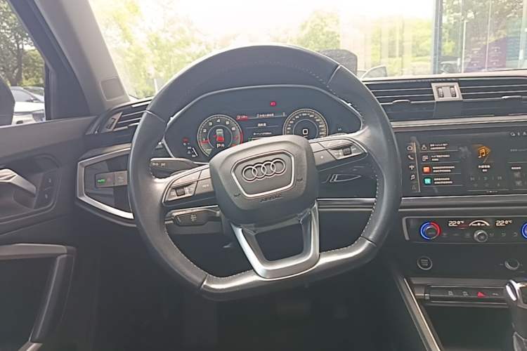 Used Audi Q3 2022 35 TFSI Fashion Dynamic Model Steering Wheel