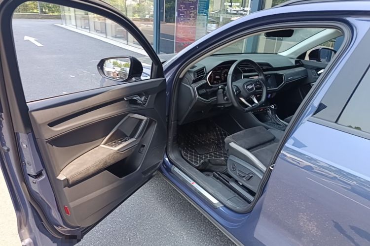 Used Audi Q3 2022 35 TFSI Fashion Dynamic Model Driver Seat