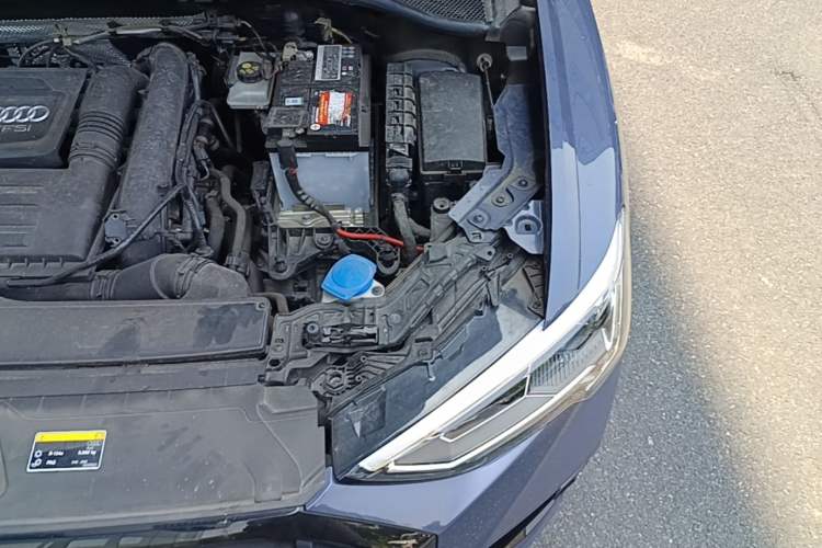 Used Audi Q3 2022 35 TFSI Fashion Dynamic Model Engine Bay Left