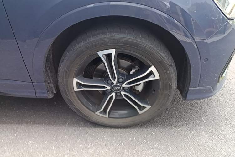Used Audi Q3 2022 35 TFSI Fashion Dynamic Model Right Front Wheel Hub
