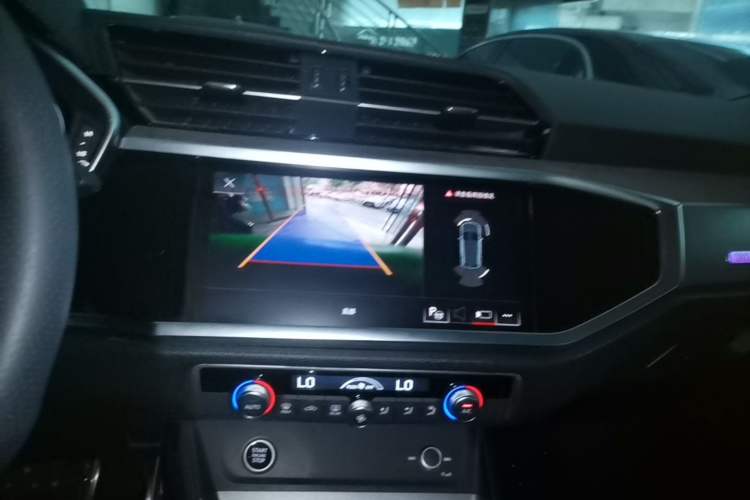 Used Audi Q3 2022 40 TFSI Fashion Dynamic Model Audio And AC Panel