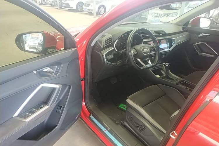 Used Audi Q3 2022 35 TFSI Fashion Dynamic Model Driver Seat