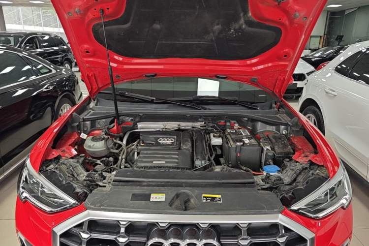 Used Audi Q3 2022 35 TFSI Fashion Dynamic Model Engine Bay