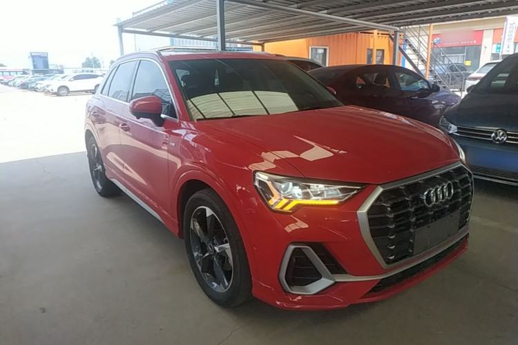 Used Audi Q3 2022 35 TFSI Fashion Dynamic Model Front Right 45 Deg
