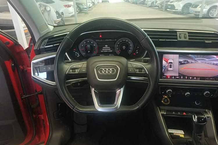Used Audi Q3 2022 35 TFSI Fashion Dynamic Model Steering Wheel