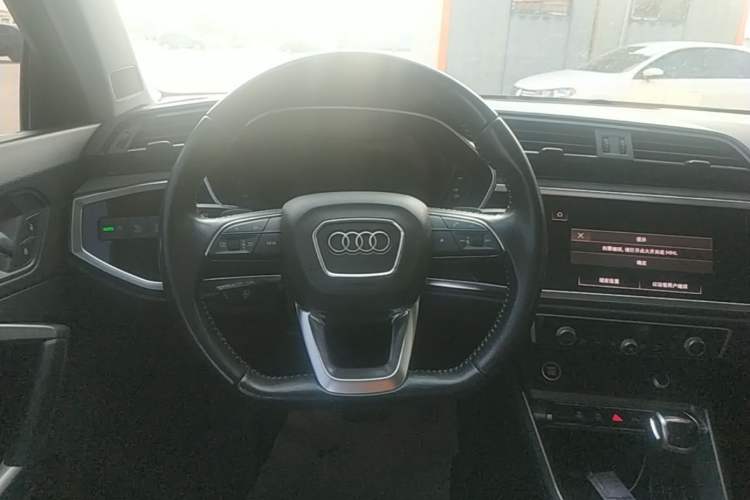 Used Audi Q3 2022 35 TFSI Fashion Dynamic Model Steering Wheel