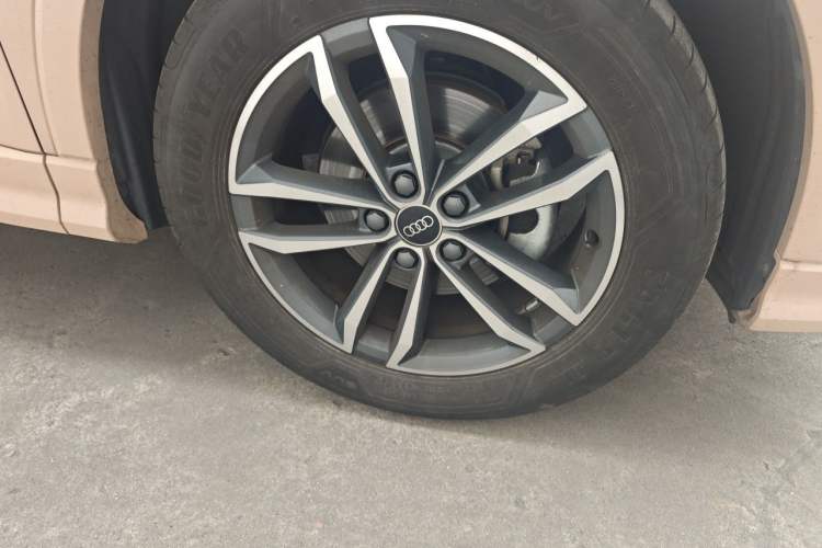 Used Audi Q3 2022 35 TFSI Progressive Dynamic Edition Right Front Wheel Hub