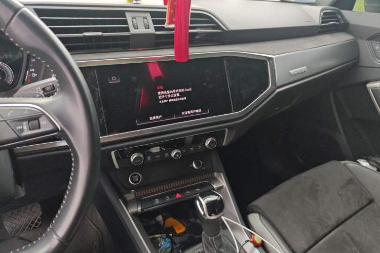 Used Audi Q3 2022 35 TFSI Fashion Dynamic Model Audio And AC Panel