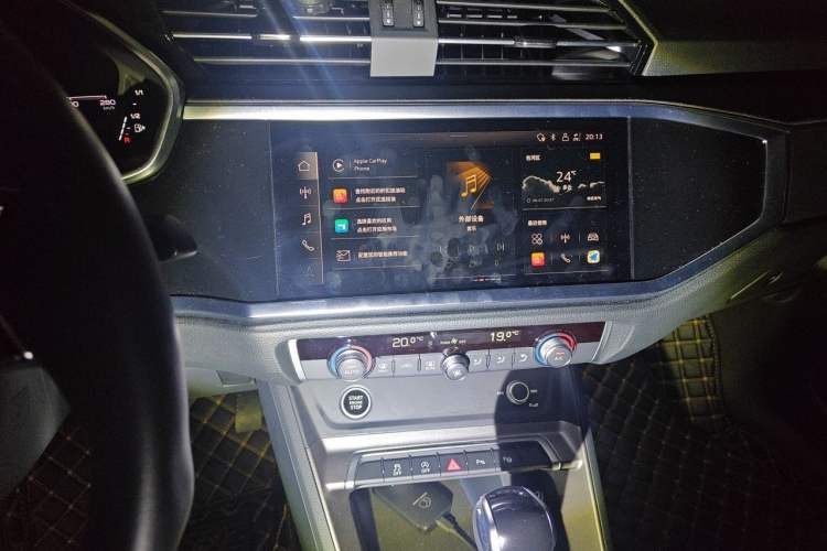 Used Audi Q3 2022 35 TFSI Fashion Dynamic Model Audio And AC Panel