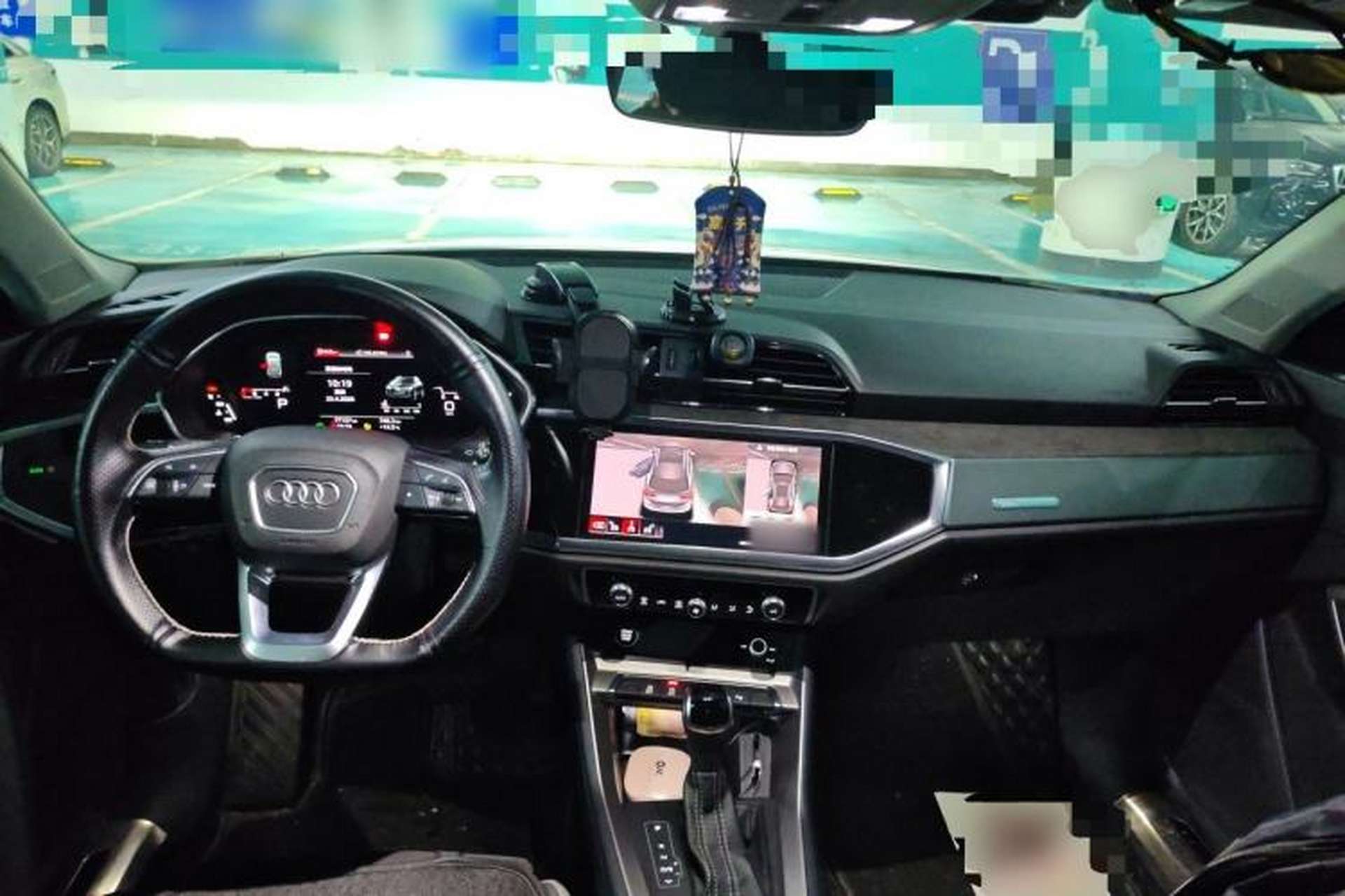 Used Audi Q3 2022 35 TFSI Fashion Dynamic Model Center Console