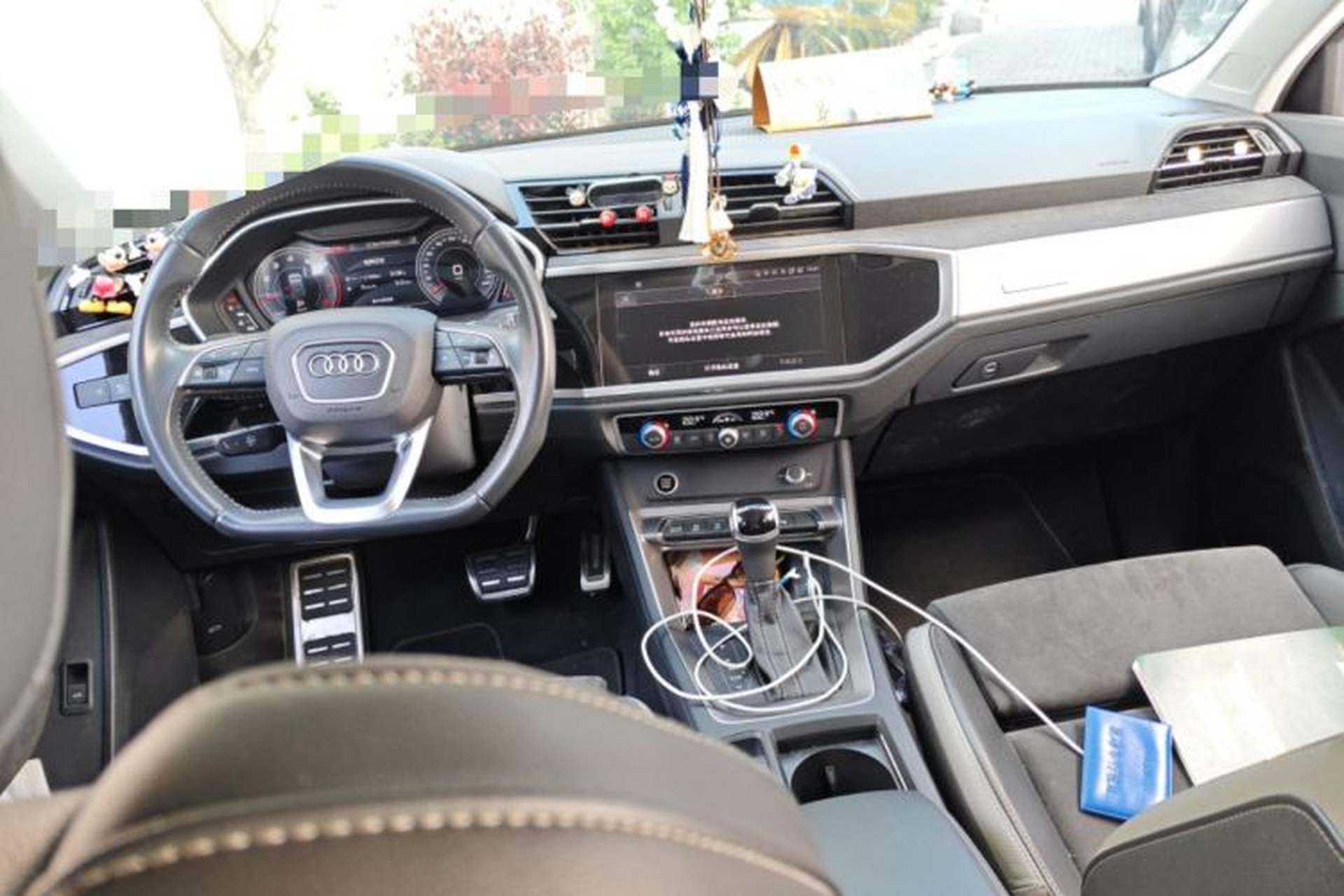 Used Audi Q3 2022 40 TFSI Fashion Dynamic Model Center Console
