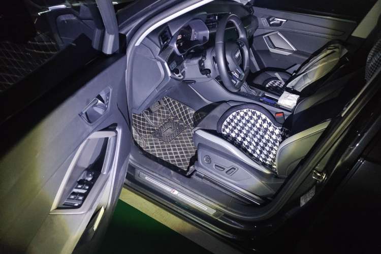 Used Audi Q3 2022 35 TFSI Fashion Dynamic Model Driver Seat