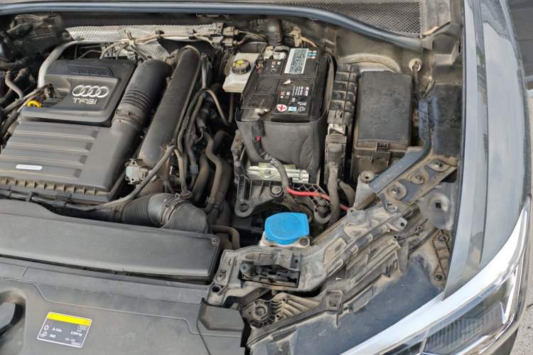 Used Audi Q3 2022 35 TFSI Fashion Dynamic Model Engine Bay Left