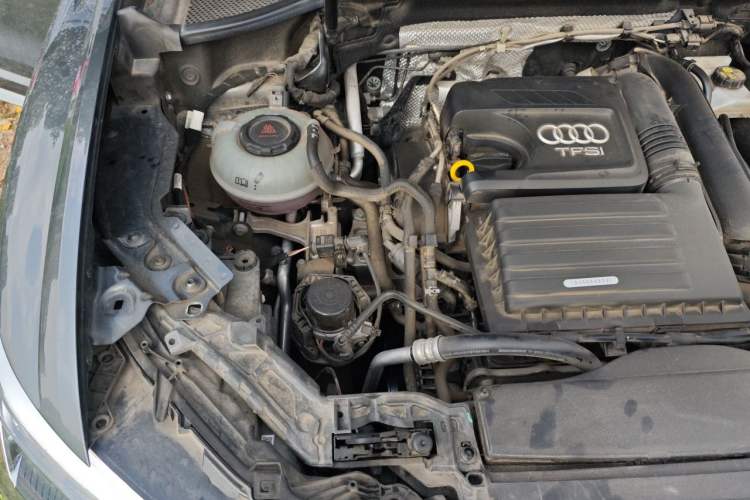 Used Audi Q3 2022 35 TFSI Fashion Dynamic Model Engine Bay Right