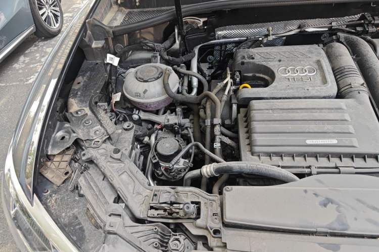 Used Audi Q3 2022 35 TFSI Fashion Dynamic Model Engine Bay Right
