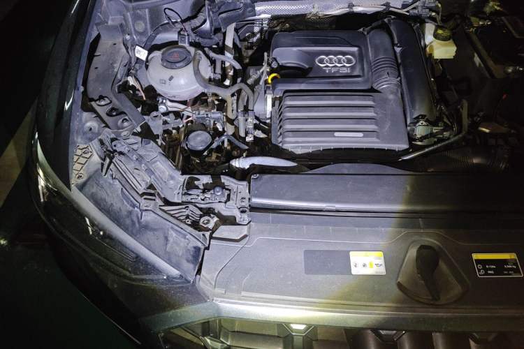 Used Audi Q3 2022 35 TFSI Fashion Dynamic Model Engine Bay Right