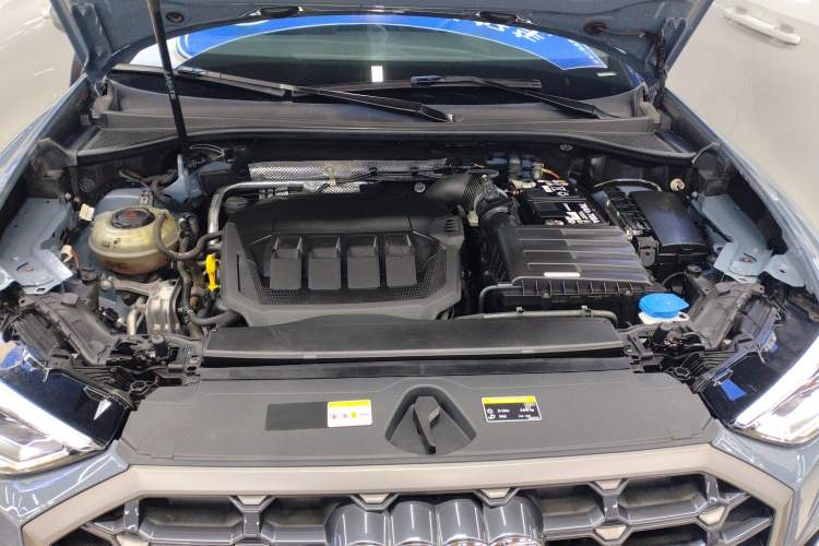 Used Audi Q3 2022 40 TFSI RS Package Performance Model Engine Bay