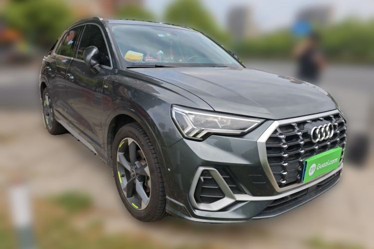 Used Audi Q3 2022 35 TFSI Fashion Dynamic Model Front Right 45 Deg