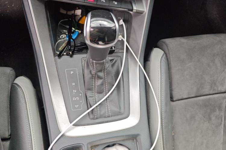 Used Audi Q3 2022 35 TFSI Fashion Dynamic Model Gear Lever