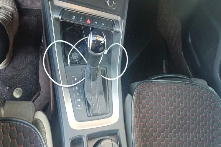 Used Audi Q3 2022 35 TFSI Fashion Dynamic Model Gear Lever