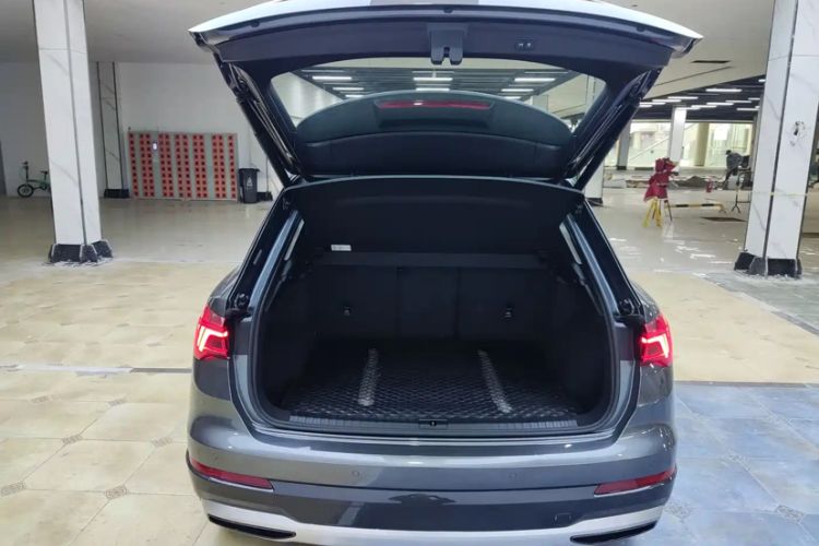 Used Audi Q3 2022 35 TFSI Fashionable and Elegant Model Interior 10