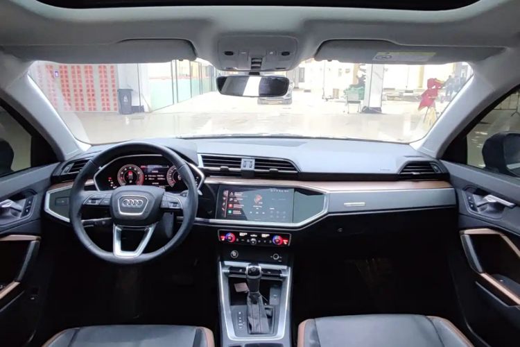 Used Audi Q3 2022 35 TFSI Fashionable and Elegant Model Interior 2