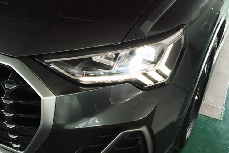 Used Audi Q3 2022 35 TFSI Fashion Dynamic Model Left Front Headlight
