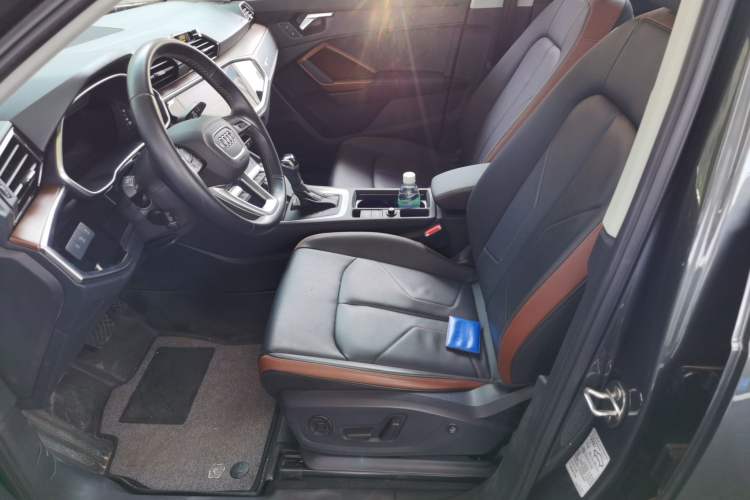 Used Audi Q3 2022 35 TFSI Fashionable and Elegant Model Left Front Seat