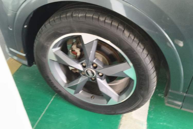Used Audi Q3 2022 35 TFSI Fashion Dynamic Model Left Front Wheel Hub