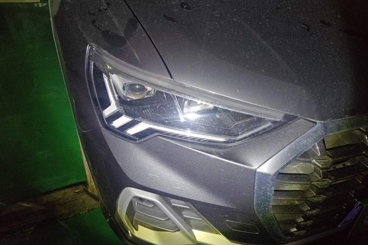Used Audi Q3 2022 35 TFSI Fashion Dynamic Model Right Front Headlight