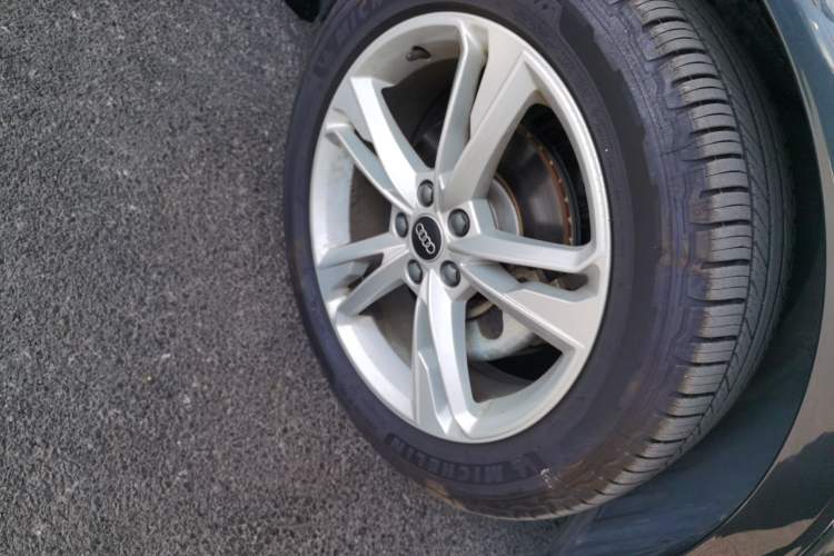 Used Audi Q3 2022 35 TFSI Fashionable and Elegant Model Right Front Wheel Hub
