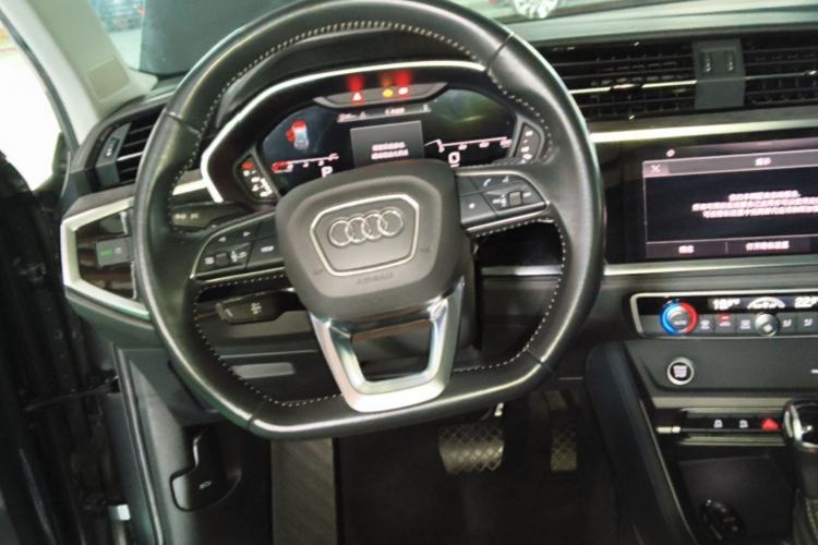 Used Audi Q3 2022 35 TFSI Fashion Dynamic Model Steering Wheel