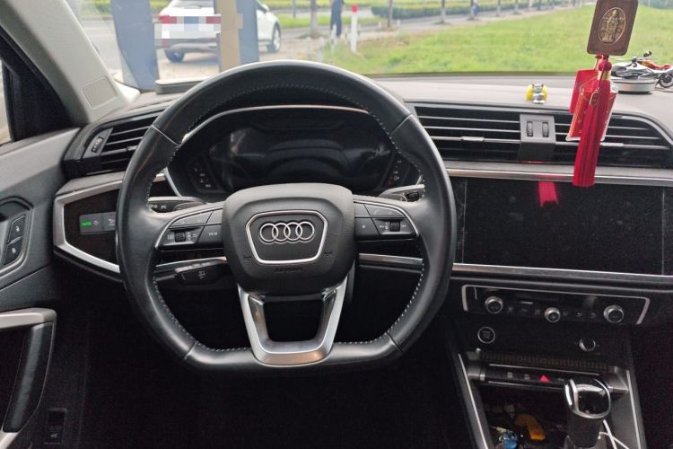Used Audi Q3 2022 35 TFSI Fashion Dynamic Model Steering Wheel