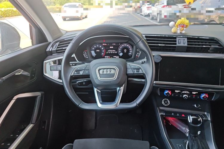 Used Audi Q3 2022 35 TFSI Fashion Dynamic Model Steering Wheel