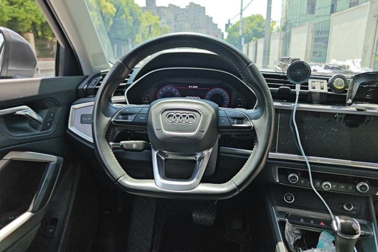 Used Audi Q3 2022 35 TFSI Fashion Dynamic Model Steering Wheel