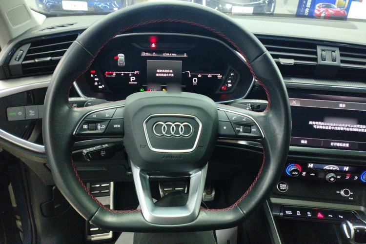 Used Audi Q3 2022 40 TFSI RS Package Performance Model Steering Wheel