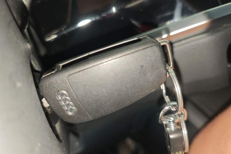 Used Audi Q3 2022 35 TFSI Progressive Dynamic Edition Vehicle Key