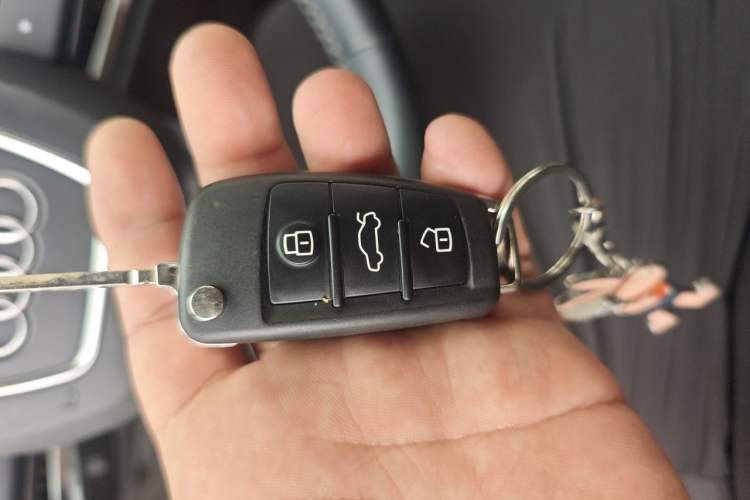 Used Audi Q3 2022 35 TFSI Progressive Dynamic Edition Vehicle Key